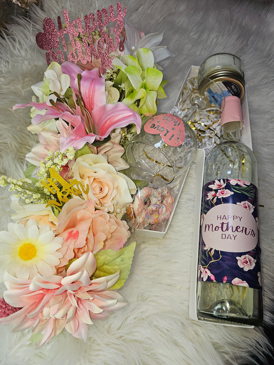 Cheers To Mama Gift Box